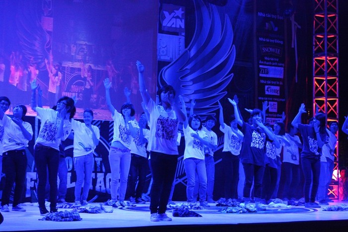Những màn nhảy Flashmob ấn tượng với số đông, thể hiện sự nhiệt tình, sáng tạo của tuổi trẻ.